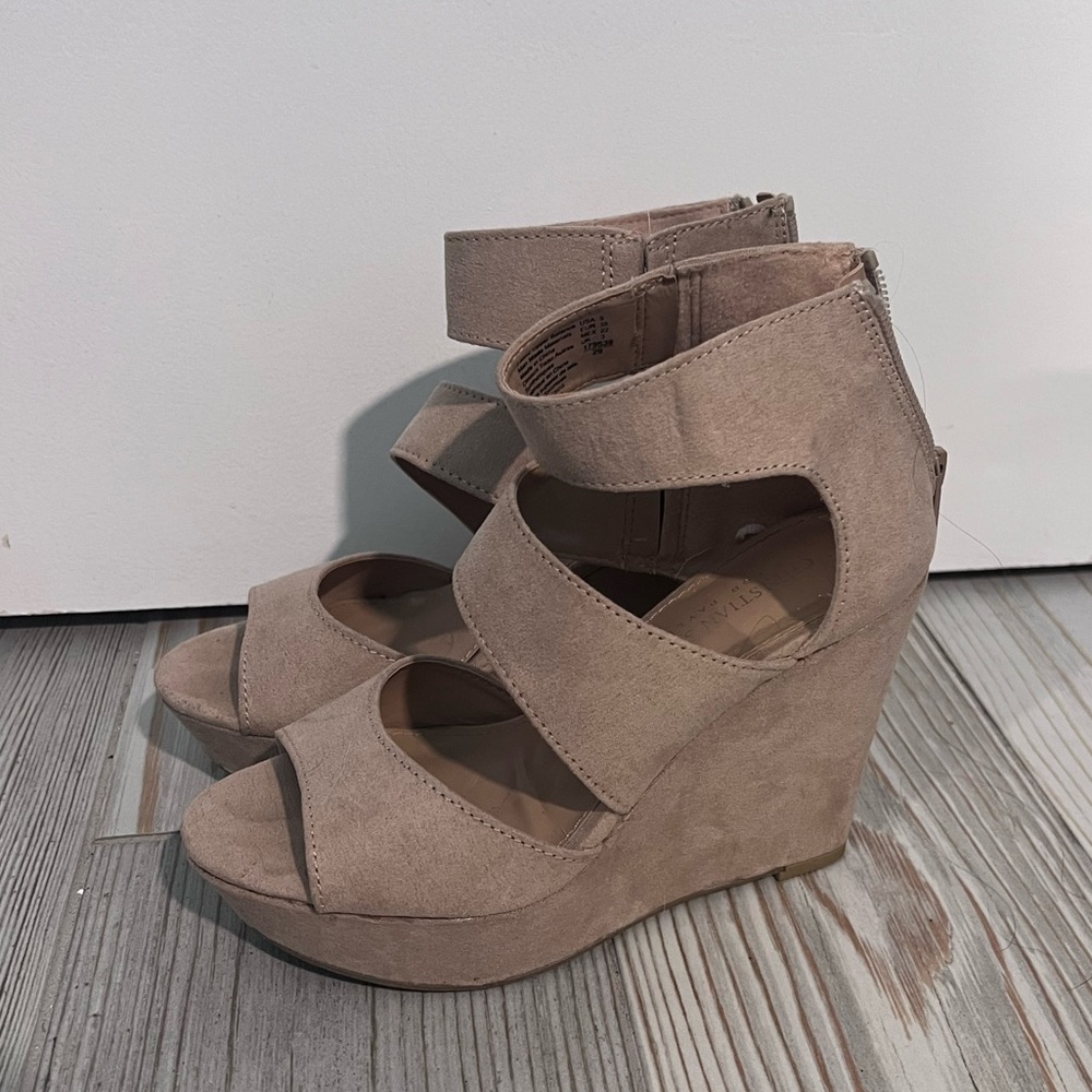 Nude faux suede wedge heels women’s size 5